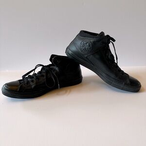 Chuck Taylor all star street mid shoes